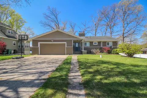 57476 Gearharts Lndg, Three Rivers, MI 49093
