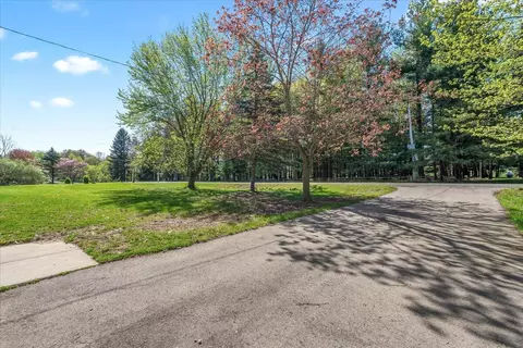 6979 Howe Rd, Bath, MI 48808 photo 19
