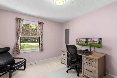 6979 Howe Rd, Bath, MI 48808 photo 14