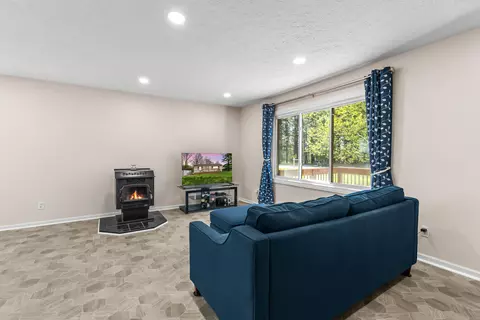 6979 Howe Rd, Bath, MI 48808 photo 8