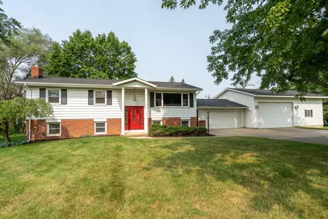 985 76th St SE, Byron Center, MI 49315
