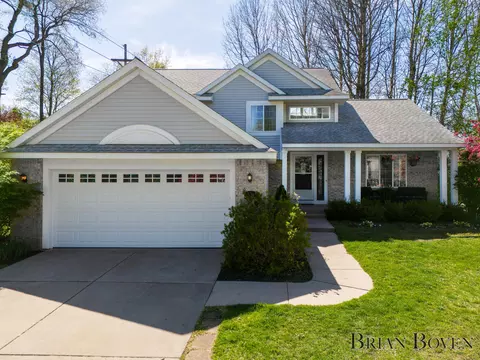 321 Clements Mill Ct SE, Ada, MI 49301