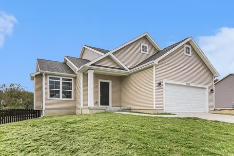 11329 Sand Hill Dr, Grass Lake, MI 49240