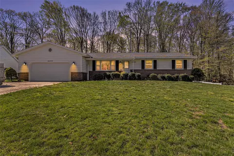 16200 Terrace Rd, Spring Lake, MI 49456