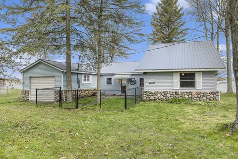 1910 Wolf Lake Dr, Baldwin, MI 49304 photo 7