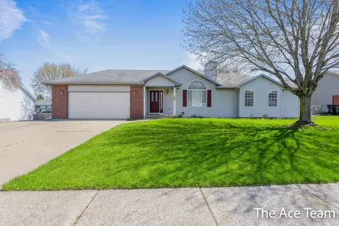1926 Ruthven Ave NW, Grand Rapids, MI 49534