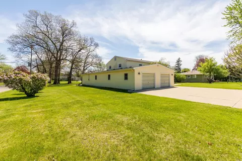 10015 Romaine St, Romulus, MI 48174 photo 4