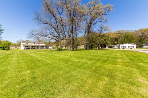 10015 Romaine St, Romulus, MI 48174 photo 9