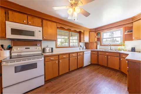 10015 Romaine St, Romulus, MI 48174 photo 20