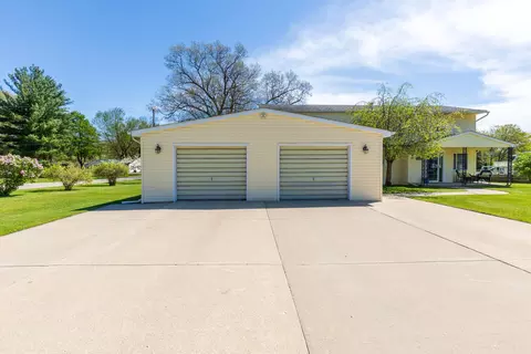 10015 Romaine St, Romulus, MI 48174 photo 5
