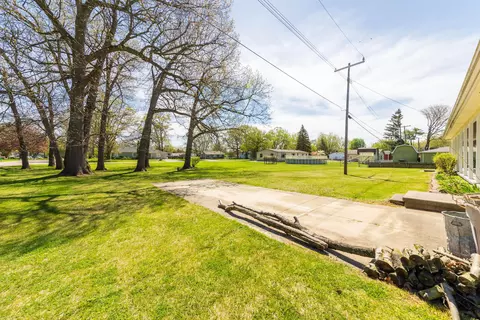 10015 Romaine St, Romulus, MI 48174 photo 7