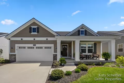 8330 Autumn Acres Dr, Rockford, MI 49341