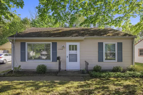 2308 Hillsdale Ave, Kalamazoo, MI 49006