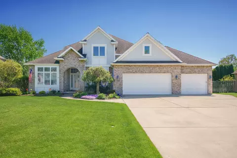 2366 Jacob Trl, Stevensville, MI 49127