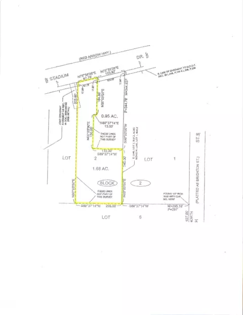 8095 Stadium Dr, Kalamazoo, MI 49009