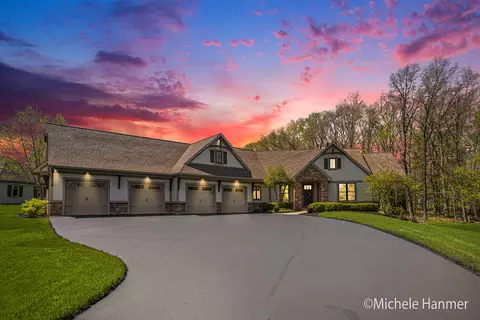 8927 Rodao Ct, Caledonia, MI 49316