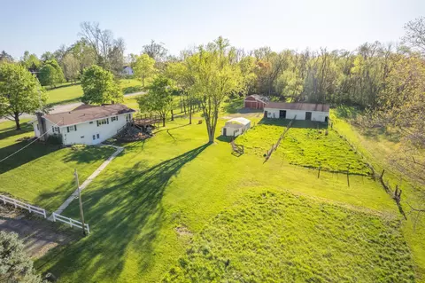 1744 Academy Rd, Adrian, MI 49221 photo 2