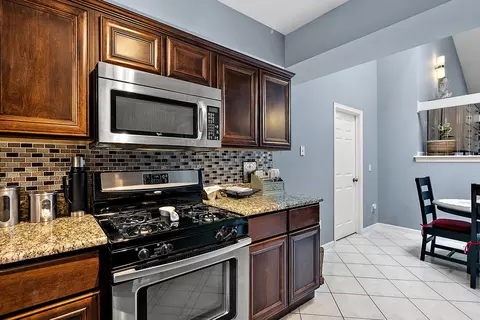 15255 Windmill Dr, Macomb, MI 48044 photo 16