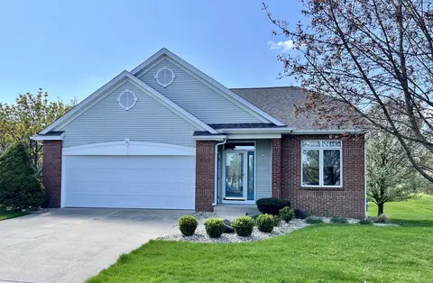 805 Holly Creek Dr, Holland, MI 49423
