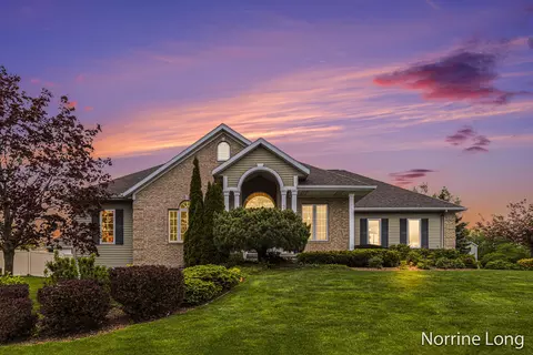 3383 Stonyridge Dr, Hudsonville, MI 49426