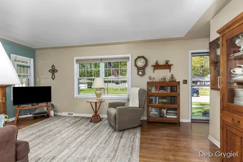 4504 Marshall Ave SE, Grand Rapids, MI 49508 photo 7