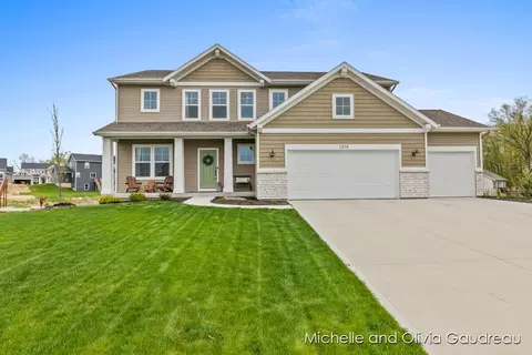 7374 Moorfield Ct SE, Caledonia, MI 49316