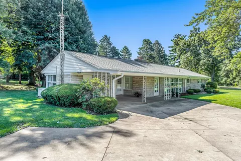 10 Country Club Blvd, Battle Creek, MI 49015