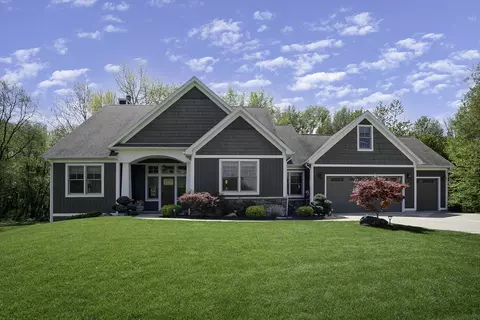 8869 Bever Rd, Delton, MI 49046
