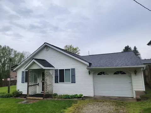 230 Bender St, Jackson, MI 49202