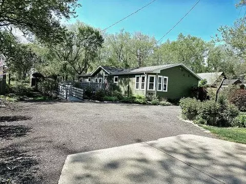 22 Morry St, Hillsdale, MI 49242
