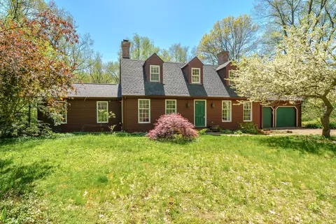 8610 S 34th St, Scotts, MI 49088