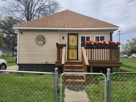 1815 Hoyt St, Muskegon, MI 49442