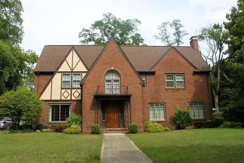 405 S Higby St, Jackson, MI 49203