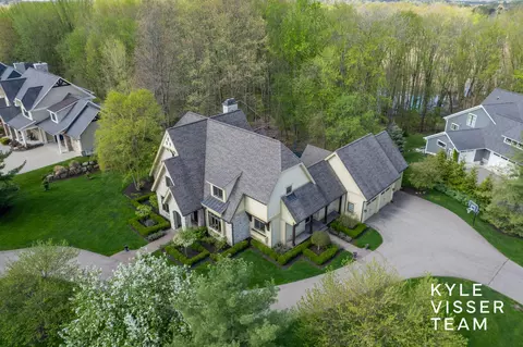 5884 Sterling Manor Ct SE, Grand Rapids, MI 49546