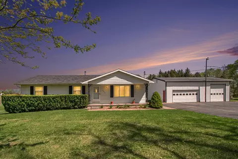 2014 Plains Rd, Leslie, MI 49251