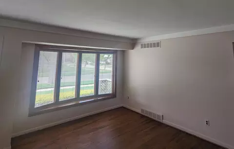 1094 N Stephen Ave, Clawson, MI 48017 photo 7