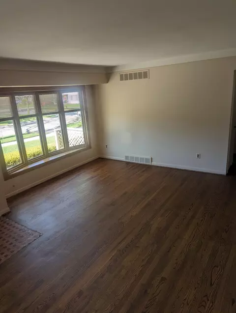 1094 N Stephen Ave, Clawson, MI 48017 photo 4