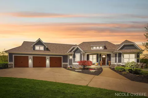 608 Stonehenge Dr SW, Grandville, MI 49418