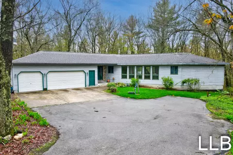 722 Holton Whitehall Rd, Whitehall, MI 49461