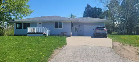 4533 Grant Hwy, Manistee, MI 49660
