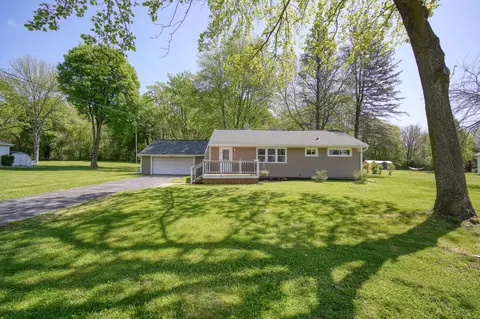 5411 Sharon Dr, Jackson, MI 49203 photo 4