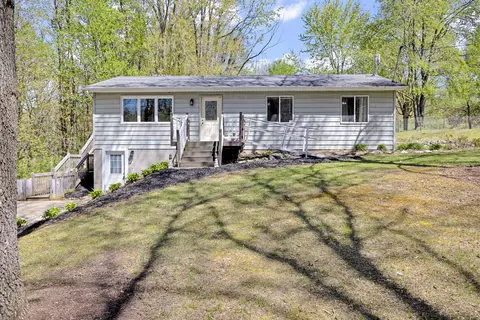 14801 Q Dr N, Bellevue, MI 49021
