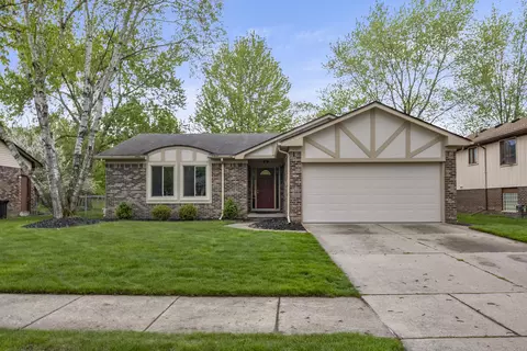 9217 Mayflower Dr, Plymouth, MI 48170
