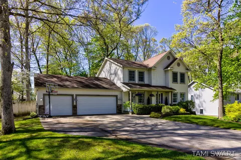 15262 Grand Oak Rd, Grand Haven, MI 49417