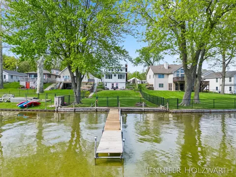 5164 Deep Point Dr, Portage, MI 49002