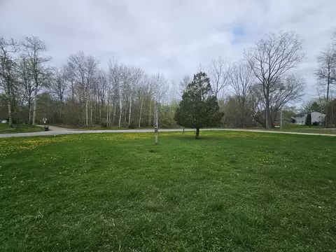540 W Mohawk Trl, White Cloud, MI 49349