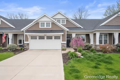 3823 Windsor Ridge Dr NE, Rockford, MI 49341