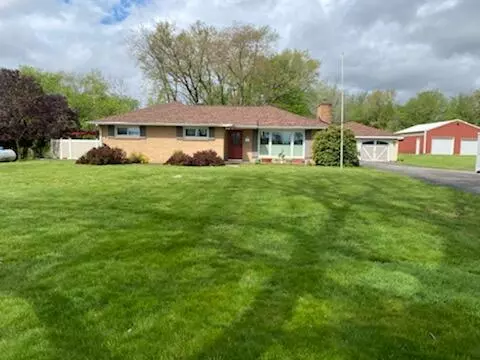 8435 Alden Nash Ave SE, Alto, MI 49302