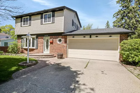 39588 Mayville St, Plymouth, MI 48170