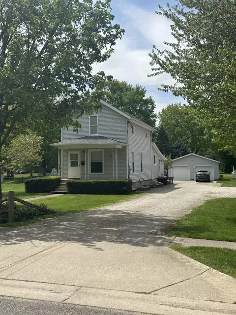 404 East St, Jonesville, MI 49250